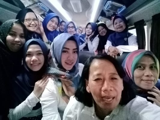 sewa bus pariwisata