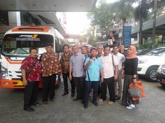 sewa bus pariwisata bandung