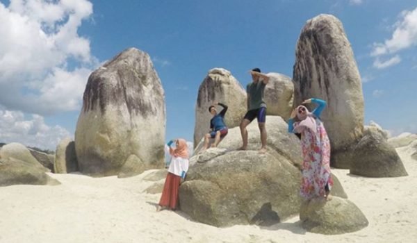 paket wisata reguler Belitung 2 hari 1 malam menyenangkan