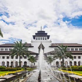 Paket Bandung Tour 2D1N - Gambar 2