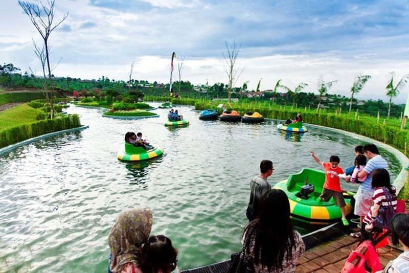 wisata berenang di bandung
