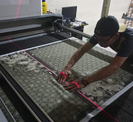 Jasa Laser Cut kain untuk hijab sajadah mukena sprei gorden jersey