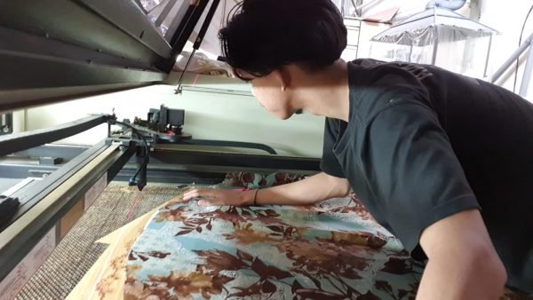 layanan pemotongan kain menggunakan laser